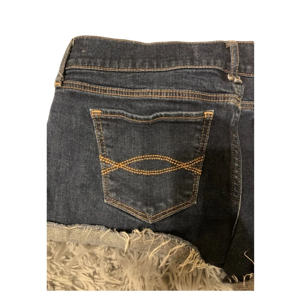 Abercrombie & Fitch-New York Sz 8 width 29 dark denim shorts. - Picture 5 of 8
